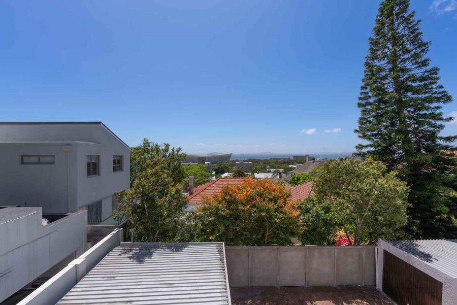 3 Bedroom Property for Sale in Green Point Western Cape
